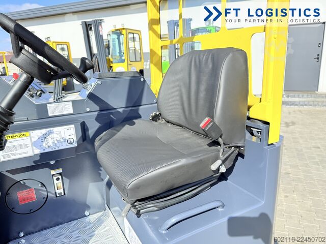 Carrello elevatore a 4 direzioni Combilift CB4500 GAS TRIPLEX 6400 FORK POSITIONER
