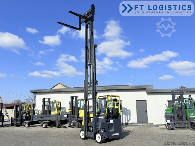 Carrello elevatore a 4 direzioni Combilift CB4500 GAS TRIPLEX 6400 FORK POSITIONER