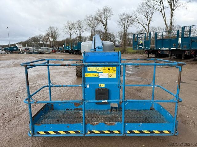 Telescopic boom lift Genie S 65
