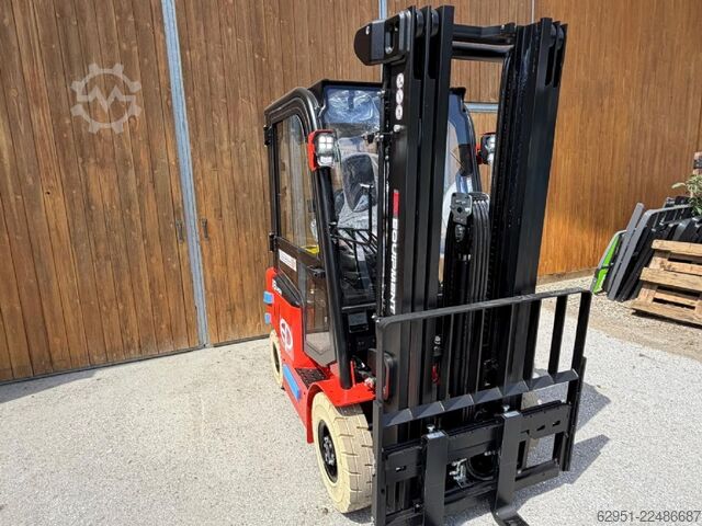 Elektrikli 4 tekerlekli forklift EP EFL 183 LI ION