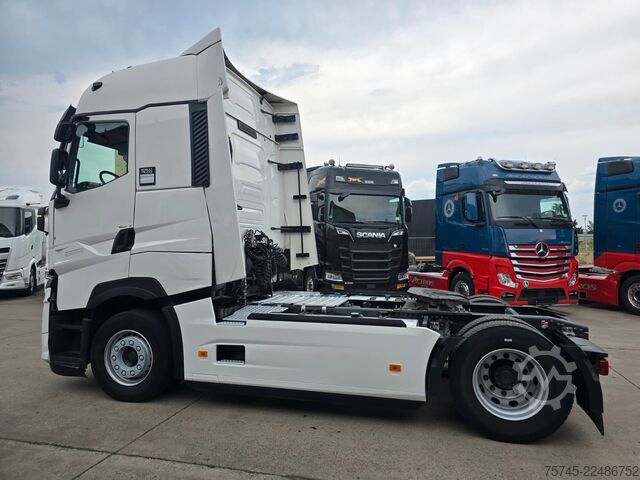 Tractor estándar RENAULT T 520 * ACC * KLIMAAUT. * SPURHALTE *