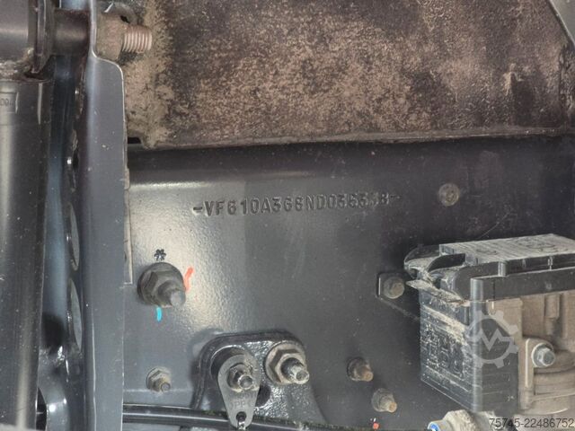 Tractor estándar RENAULT T 520 * ACC * KLIMAAUT. * SPURHALTE *