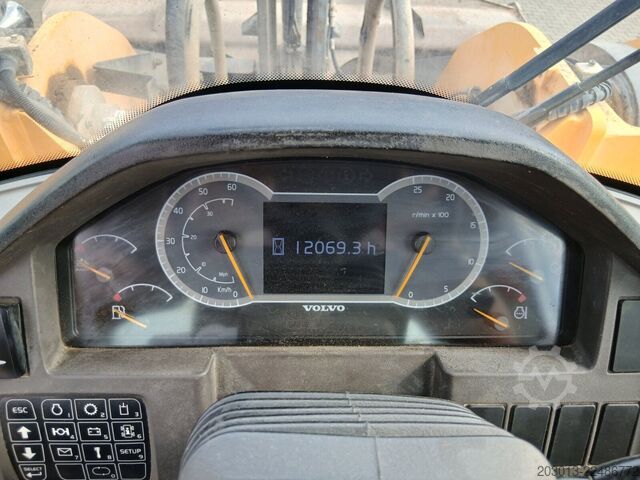 Hjólhleðsluvél VOLVO L180H Radlader 29,7 t *Waage *12.069 h