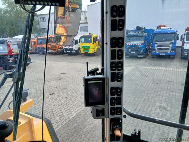 Hjólhleðsluvél VOLVO L180H Radlader 29,7 t *Waage *12.069 h