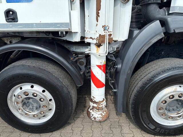 Steypu dæluvagn MERCEDES-BENZ AROCS 4451 8x4 EURO 6 Betonpumpe SERMAC 5RZ51