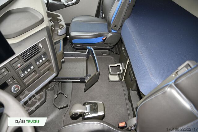 Standard dragbil VOLVO FH 500 Globetrotter XL I-ParkCool ACC