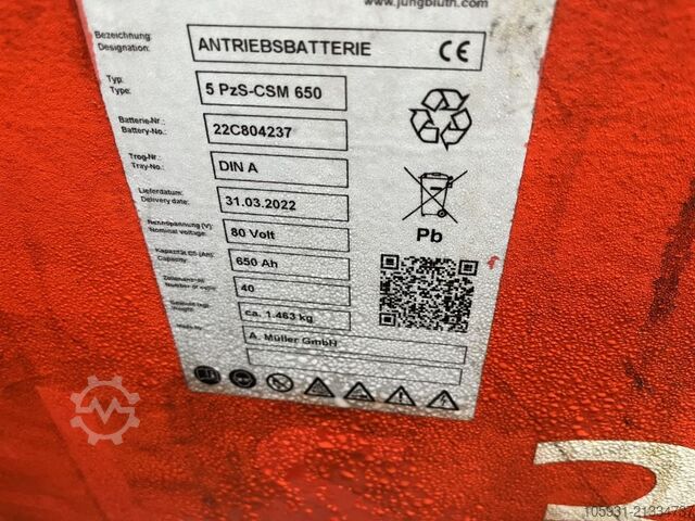 Elektryczny wózek widłowy 4-kołowy Linde E30L-01