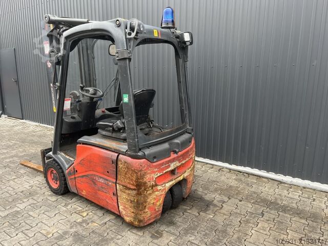 Elektryczny wózek widłowy 3 kołowy Linde E16C-01