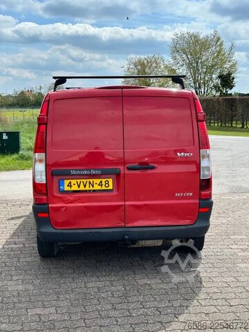 κλειστό βαν Mercedes-Benz Vito 113 cdi automaat!!!