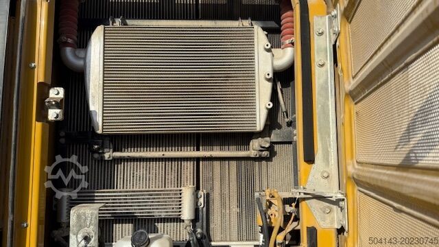 Pelle sur chenilles Caterpillar 326F LN