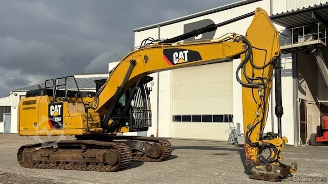 Pelle sur chenilles Caterpillar 326F LN