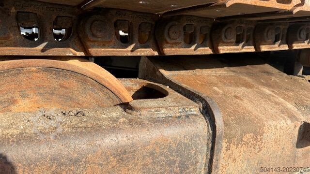 Pelle sur chenilles Caterpillar 326F LN