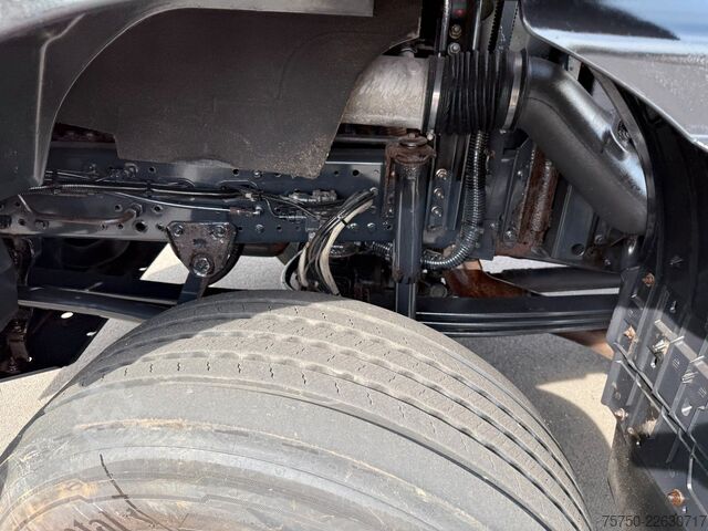Camión portacontenedores de gancho IVECO Trakker 330 4x4 Marrel Winterdienst
