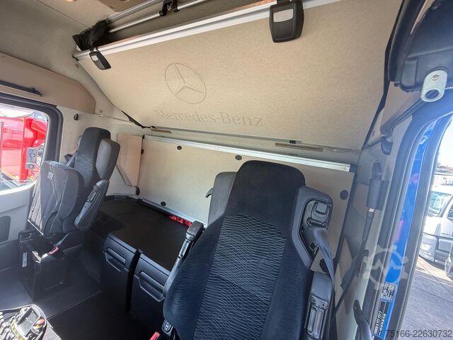 Flatbed truck MERCEDES-BENZ ACTROS 2548 L Pritsche PALFINGER PK 34002*FLYJIB