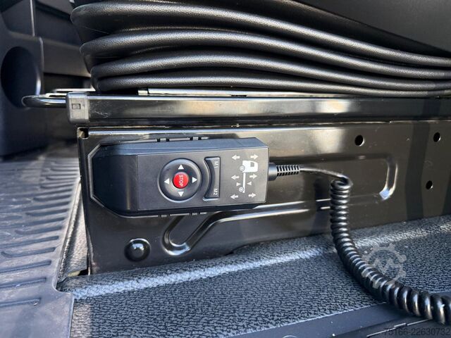 Flatbed truck MERCEDES-BENZ ACTROS 2548 L Pritsche PALFINGER PK 34002*FLYJIB