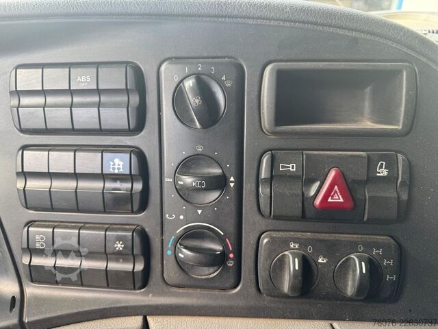 Pašizgāzējs kravas automašīna MERCEDES-BENZ Actros 3344 AK 6x6 Allrad Meiller Bordmatik Klim