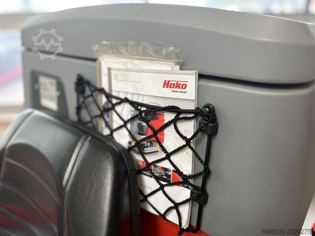 Fregadora de suelos con conductor a bordo Hako Scrubmaster B120 R