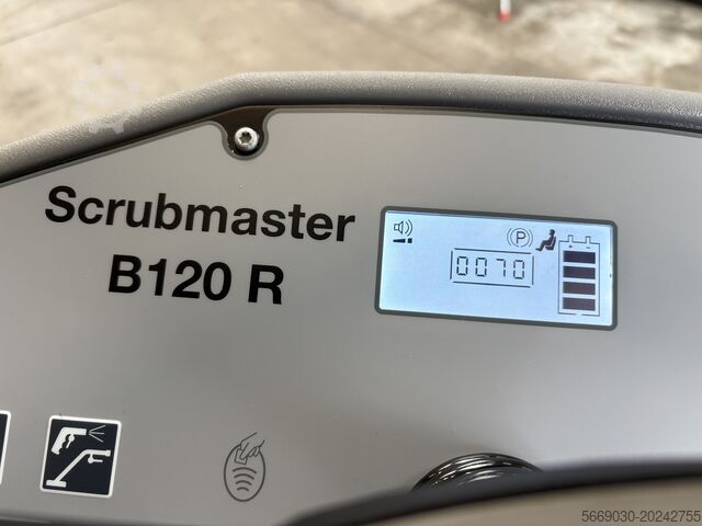 Fregadora de suelos con conductor a bordo Hako Scrubmaster B120 R