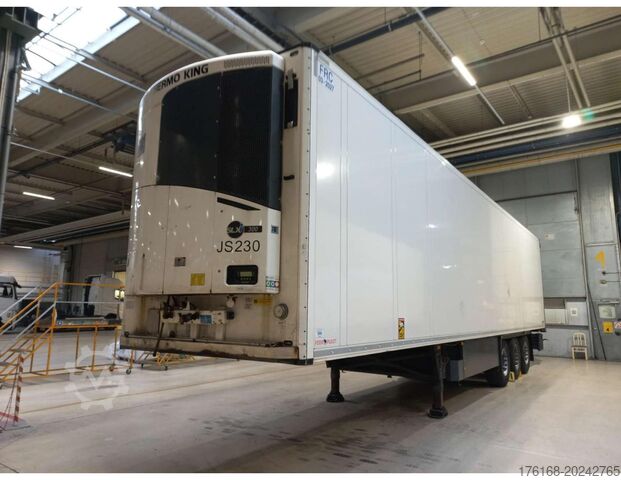Kjøle- og frysesemitrailer SCHMITZ CARGOBULL SKO D-Deck FP 45 ThermoKing SLXi 300 LA
