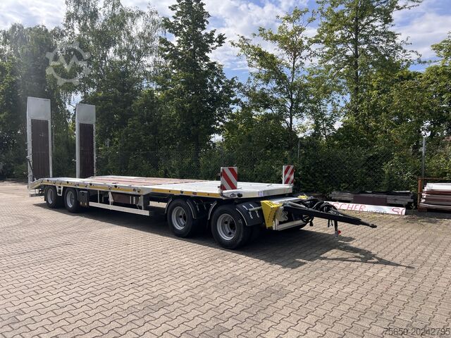 Lavtlaster tilhenger Möslein T4 VB H1 gerade  neuer 4 Achs Tieflader gerade hydraulischen Rampen