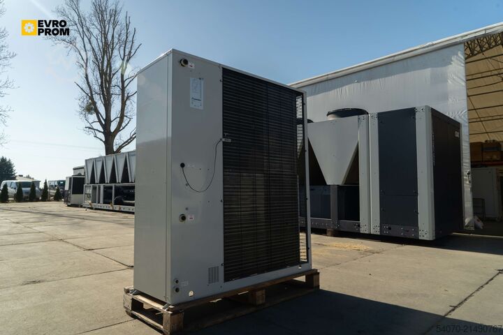 Enfriadora New chiller CLIMAVENETA 27.7 KW | With warranty