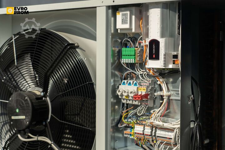 Enfriadora New chiller CLIMAVENETA 27.7 KW | With warranty