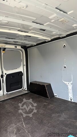 パネルバン Renault Trafic Trafic 1.6 DCI T29L2H1COMEN