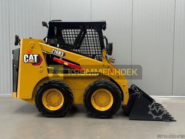 Chargeuse sur pneus Caterpillar 216 B3