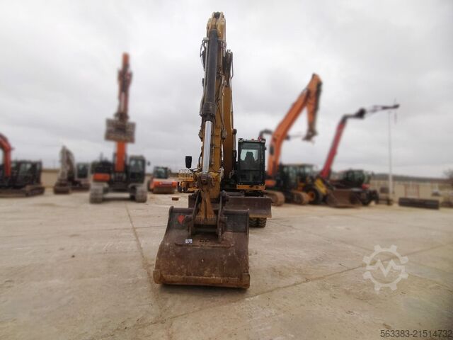 حفارة ذات عجلات Caterpillar M320F IHC