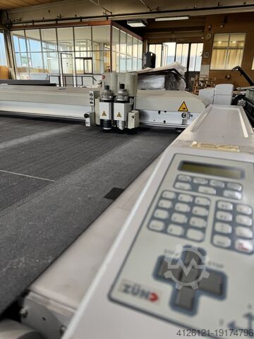 Schneideplotter Zünd M-800