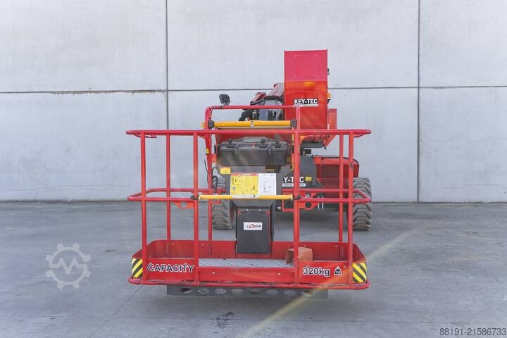 Nivelletty teleskooppinen työtaso Magni HAB 16 RT