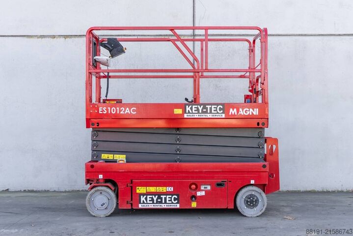 Saksinostin Magni ES 1012 AC