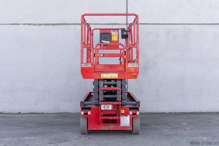 Saksinostin Magni ES 1012 AC