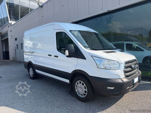 Hög tak skåpbil Ford Transit Furgone L2 H2