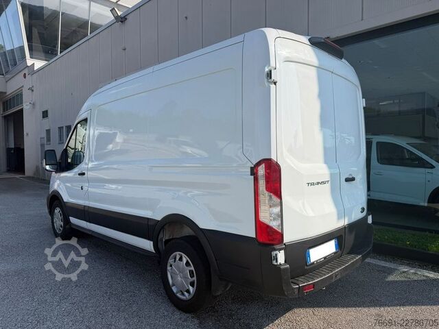 Hög tak skåpbil Ford Transit Furgone L2 H2