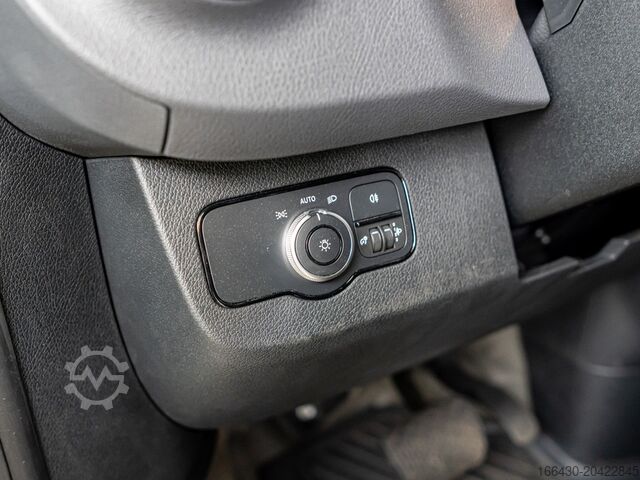 Xe van thùng kín Mercedes-Benz Sprinter 315 CDI Kasten L2H2 AHK Stdhz. Navi