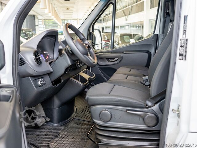 Xe van thùng kín Mercedes-Benz Sprinter 315 CDI Kasten L2H2 AHK Stdhz. Navi