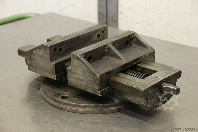 Maschinenschraubstock unbekannt Spannweite 240 mm