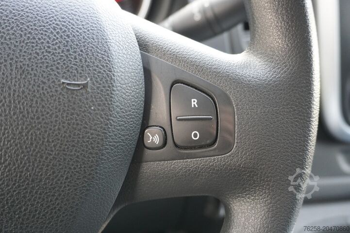 Delivery van Renault Trafic 2.0 dCi 120PK EURO 6 - Airco - Navi - Cr...