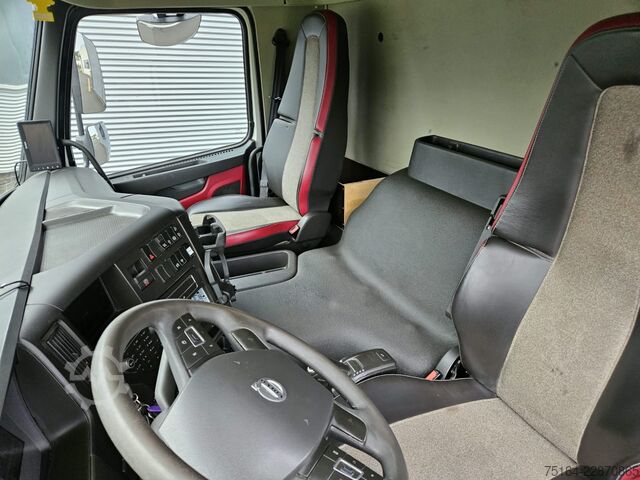 тристранен самосвал Volvo FMX 460 8x4 Bordmatik