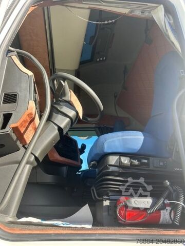 ืืืืืช ืืจืจ ืกืื ืืจืืืช VOLVO FH 13.500, E6, STANDKLIMA, HYDRAULIK, VEB+, ADR