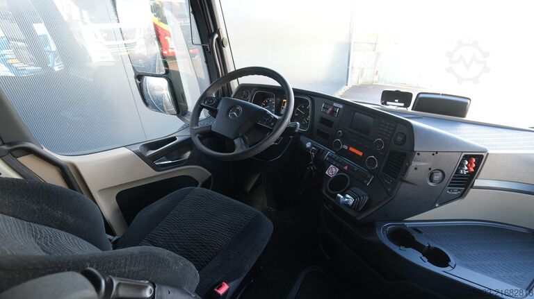 Hazardous substances Mercedes-Benz Actros 1942 tractor unit