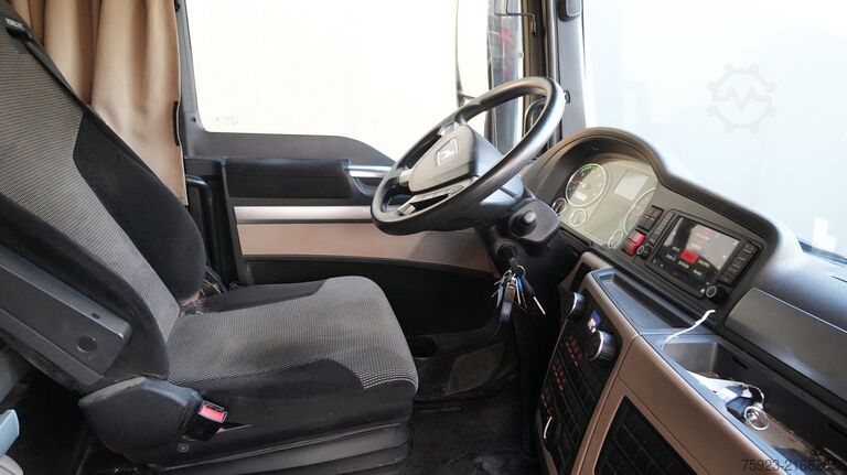 Standard-SZM MAN TGX 18.420 tractor unit 568.600KM