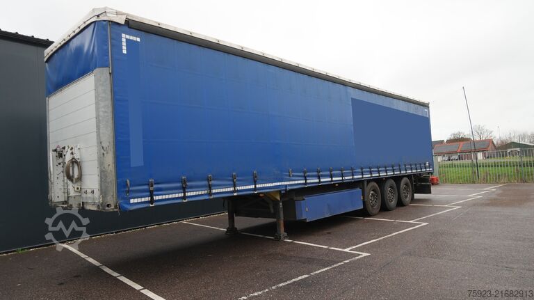 Schiebeplanen Schmitz 3 AXLE CURTAINSIDE TRAILER