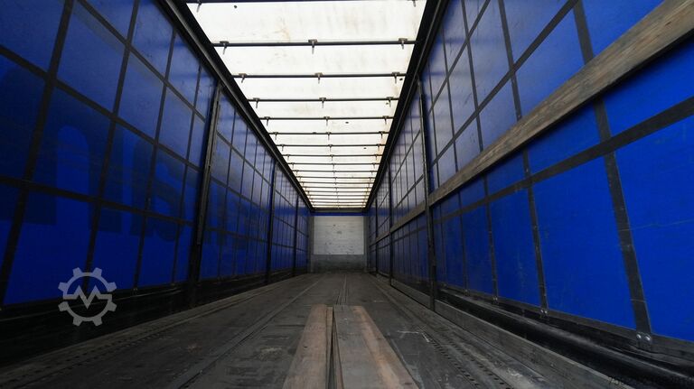 Schiebeplanen Schmitz 3 AXLE CURTAINSIDE TRAILER