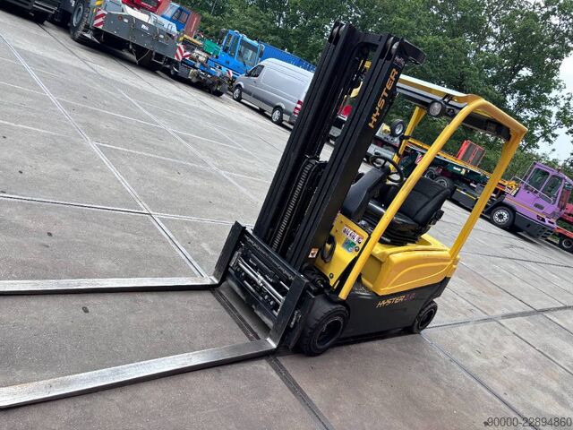 Carretilla elevadora Hyster J2.0 XN LWB 2000 kg triplo/sideshift/ spreader