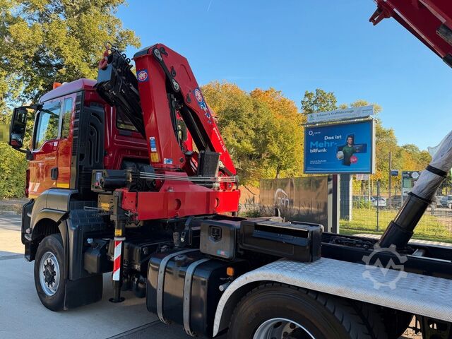 Autokran MAN TGS 28.440 6x4-4 ALLRAD KRAN 16m KIPPER