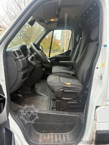 Umpikorja-auto RENAULT MASTER 2,3 * PHARMA ZERTIFIKAT * KLIMA *