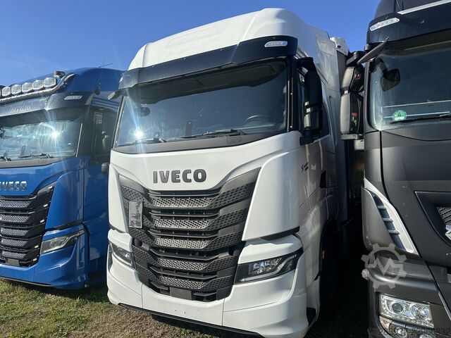 Njësi standarde të tërheqjes Iveco AS 440ST/P 490
