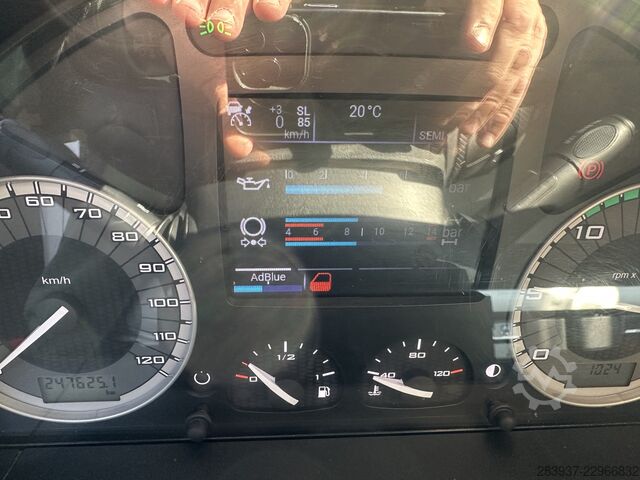 Njësi standarde të tërheqjes Iveco AS 440ST/P 490